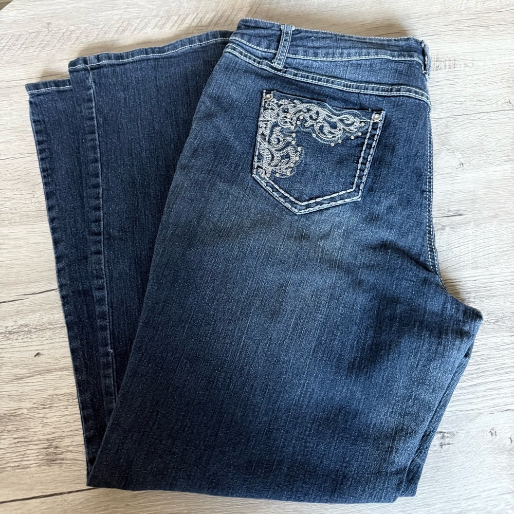 Passports Woman’s Plus Bootcut Medium Wash Jeans 18W